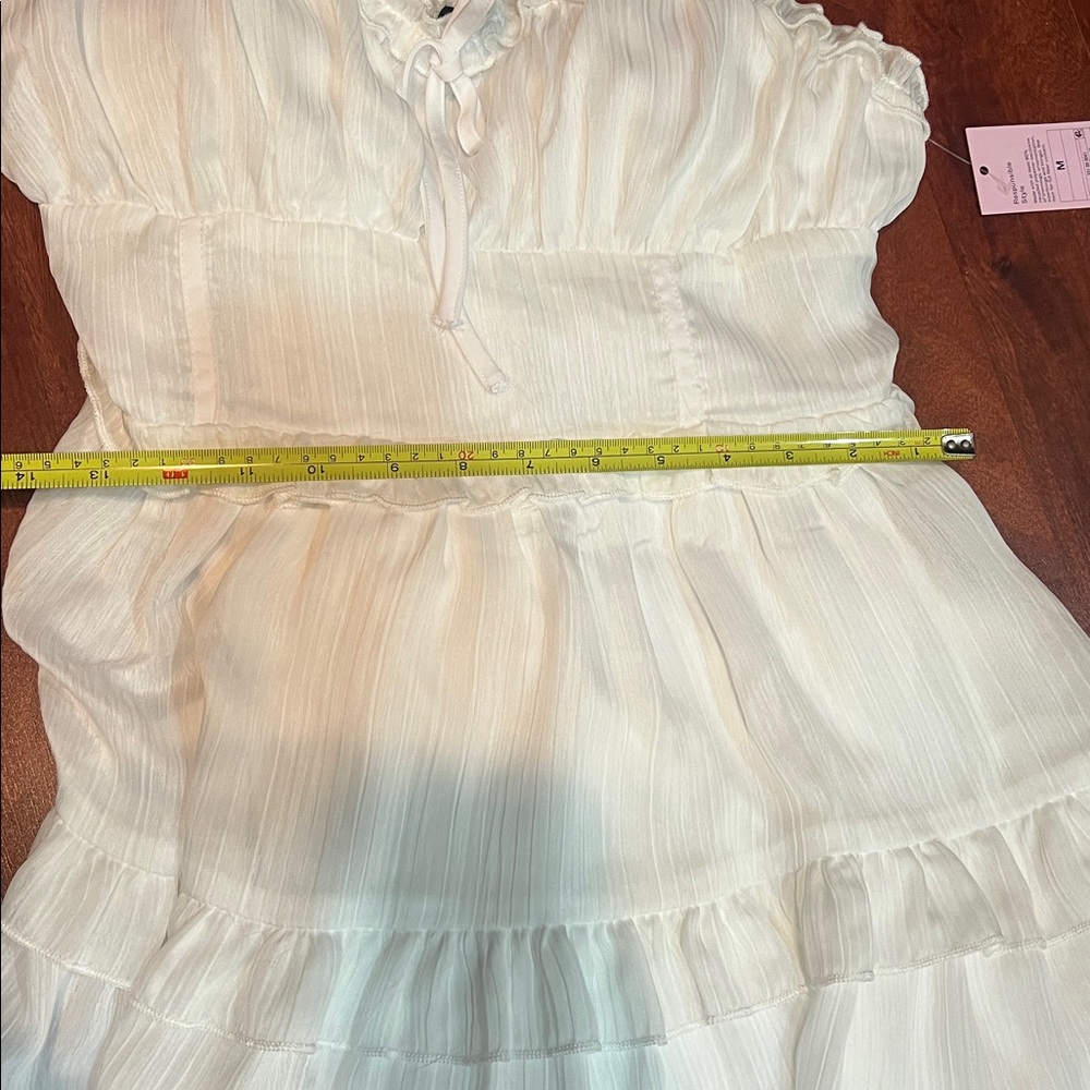 NWT size medium white target ruffle padded mini dress - Picture 7 of 8